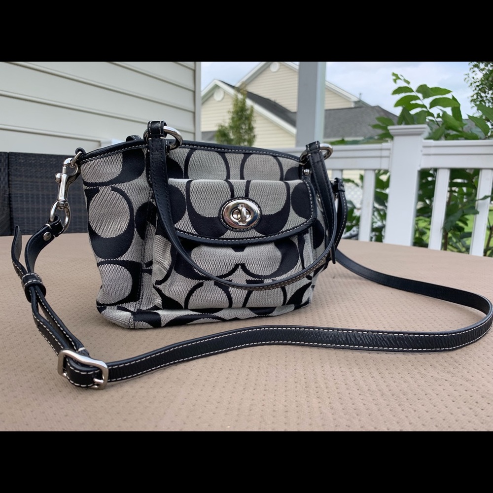 AUTHENTIC Coach purse